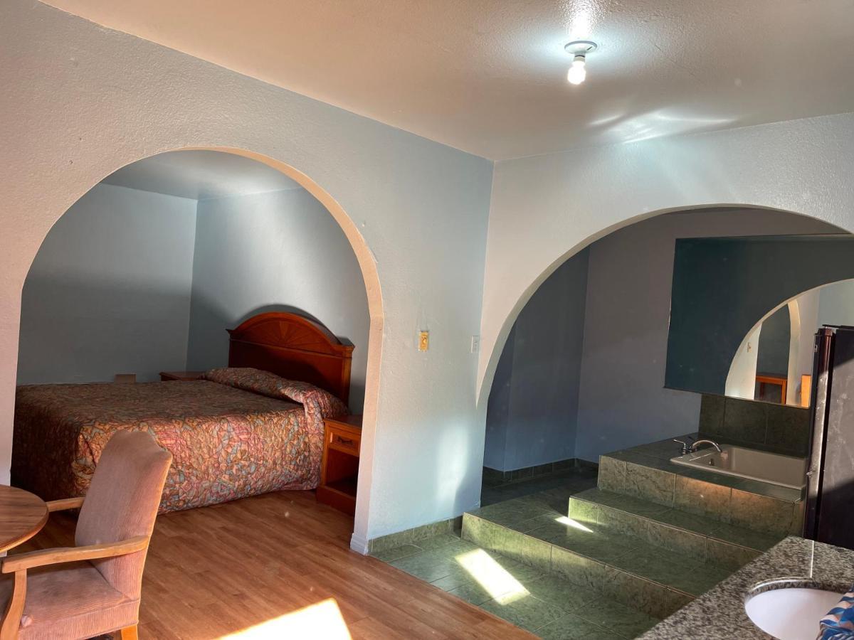 Full Moon Inn Huntington Park Luaran gambar